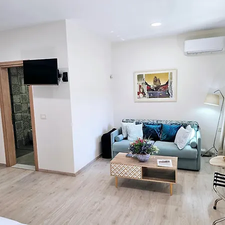 Gallery Art Apartment *