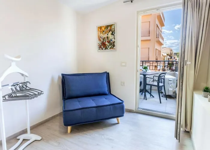 Gallery Art Apartment